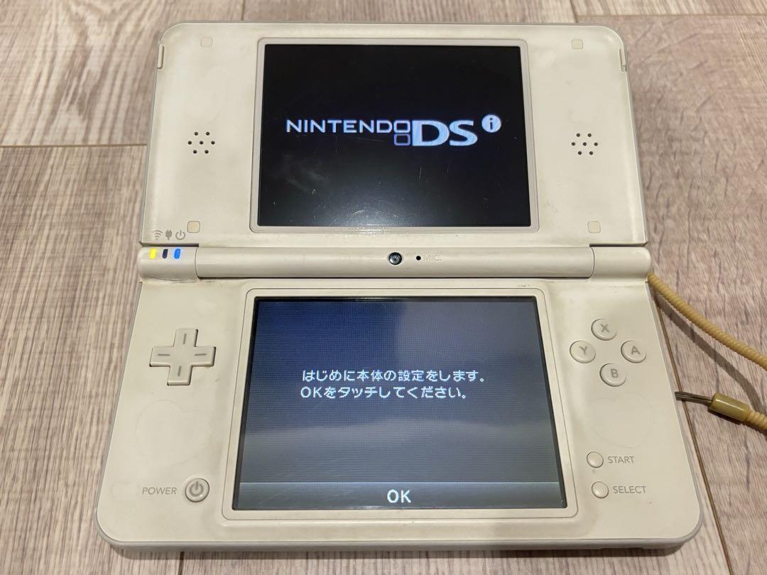 Nintendo DSi LL 本体　ホワイト
