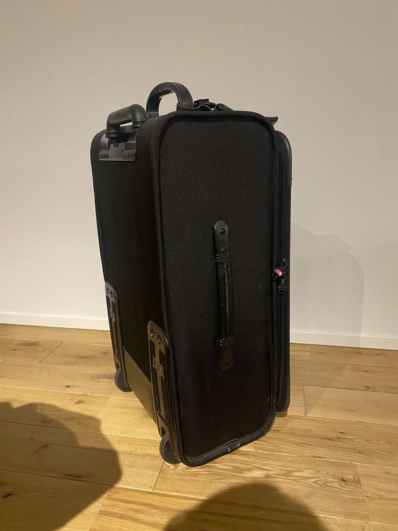 TUMI トゥミ 2輪キャリーケース 黒ベストセラー