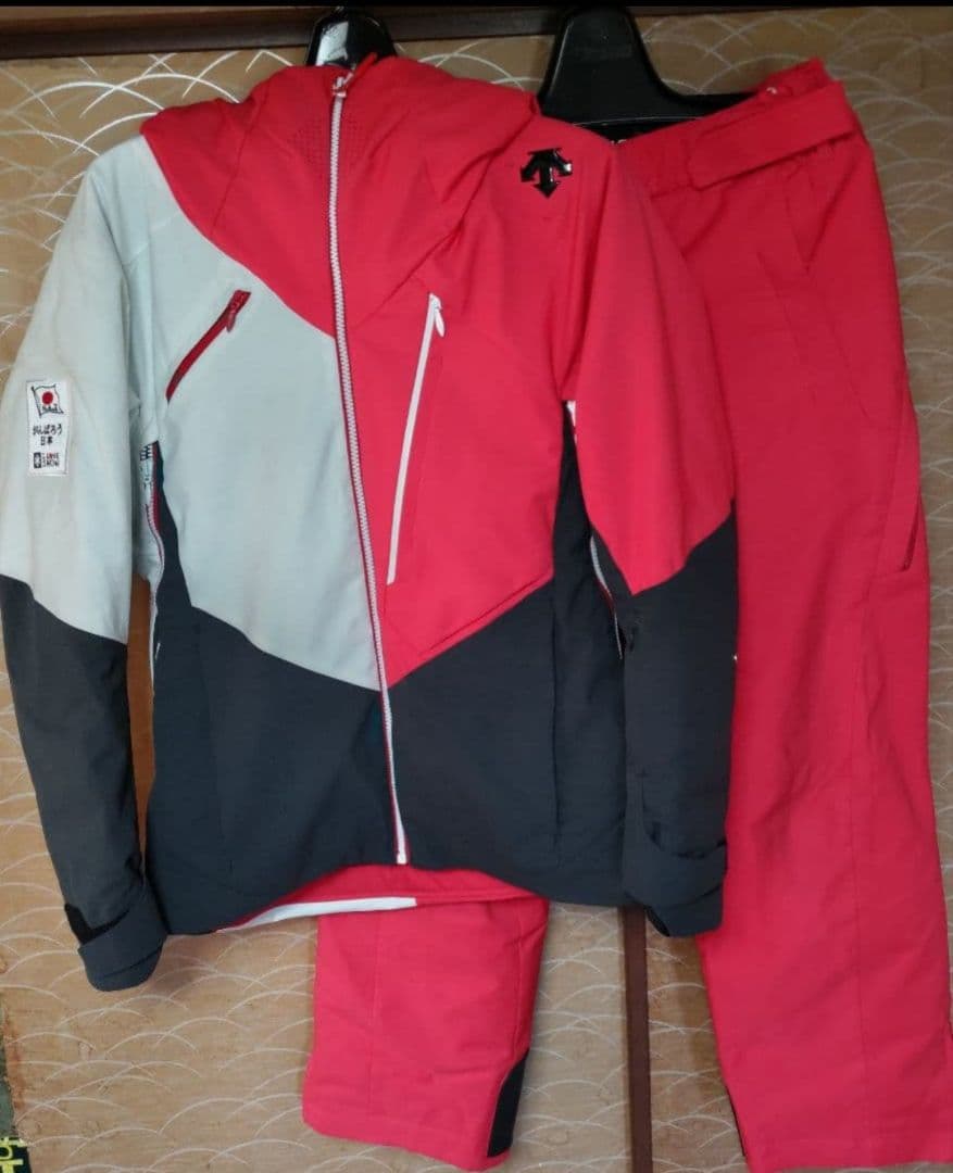 程度良好 撥水クリーニング済み DESCENT デサント ウエアS DESCENTE