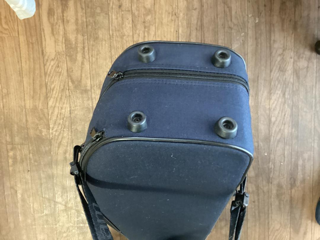 ヴァイオリン ケース　BAM　〔中古〕