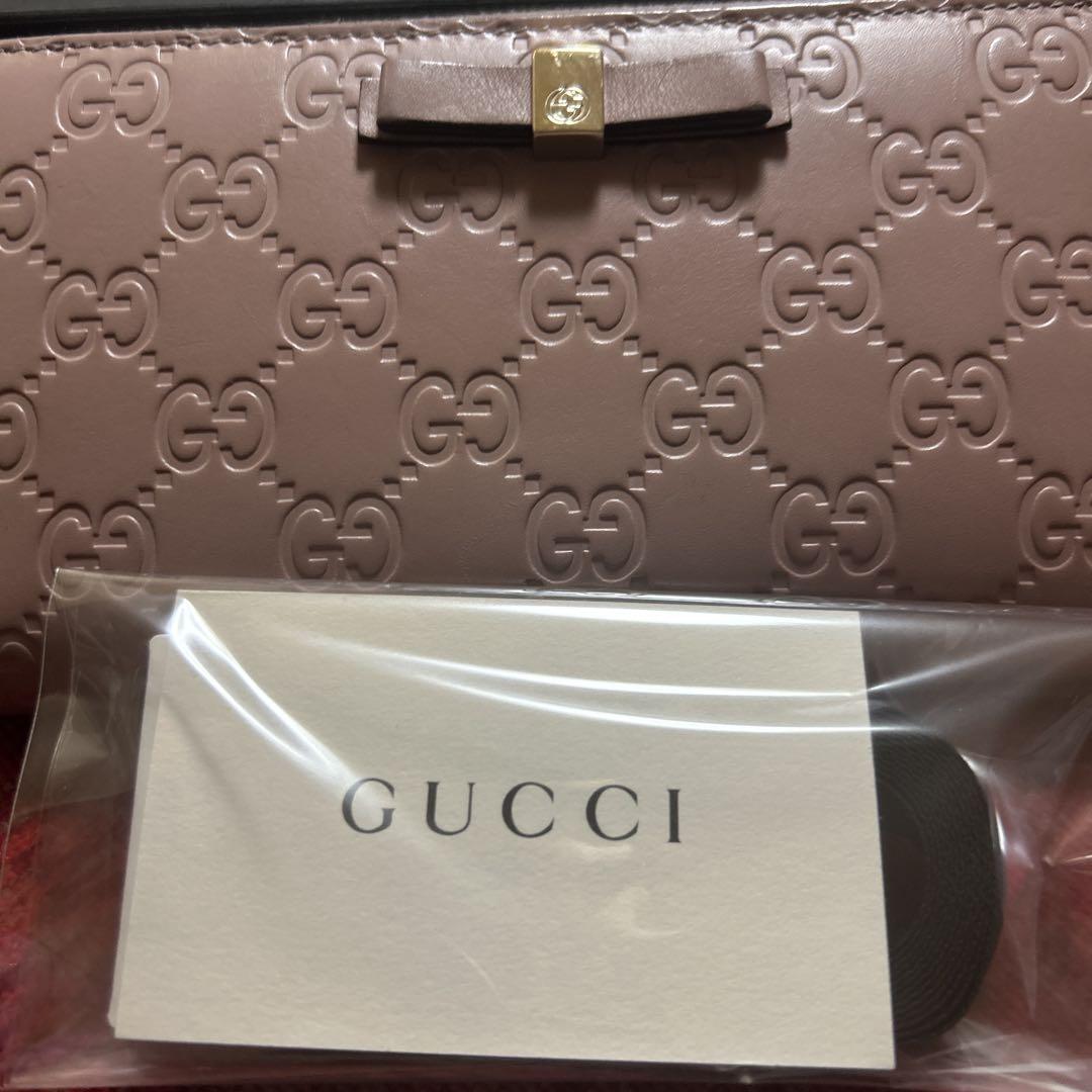 GUCCI GG柄リボン ラウンドファスナー