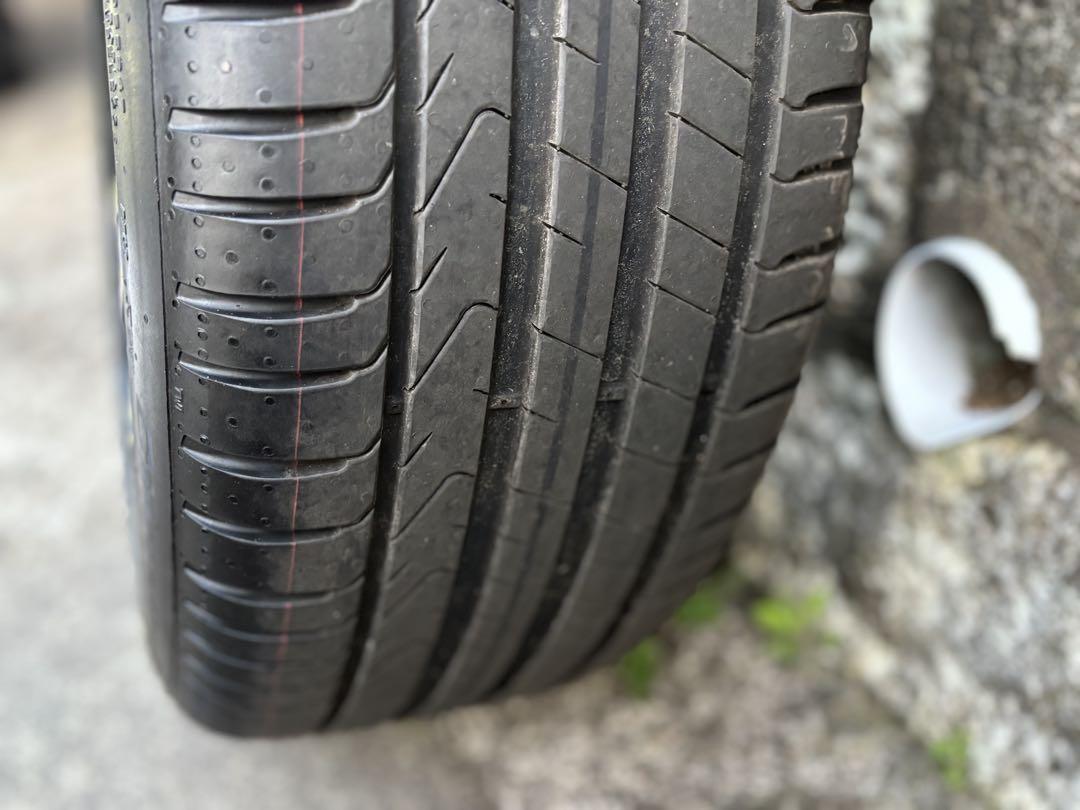 BMW 純正ホイール　ピレリタイヤ225/45、18インチアロイホイール