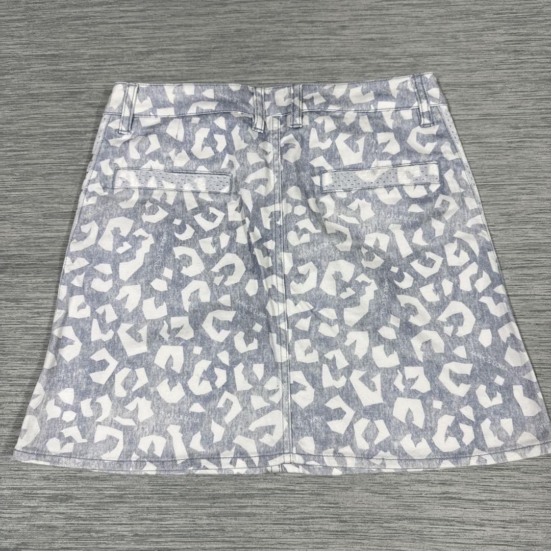 美品　MARK&LONA ゴルフスカート