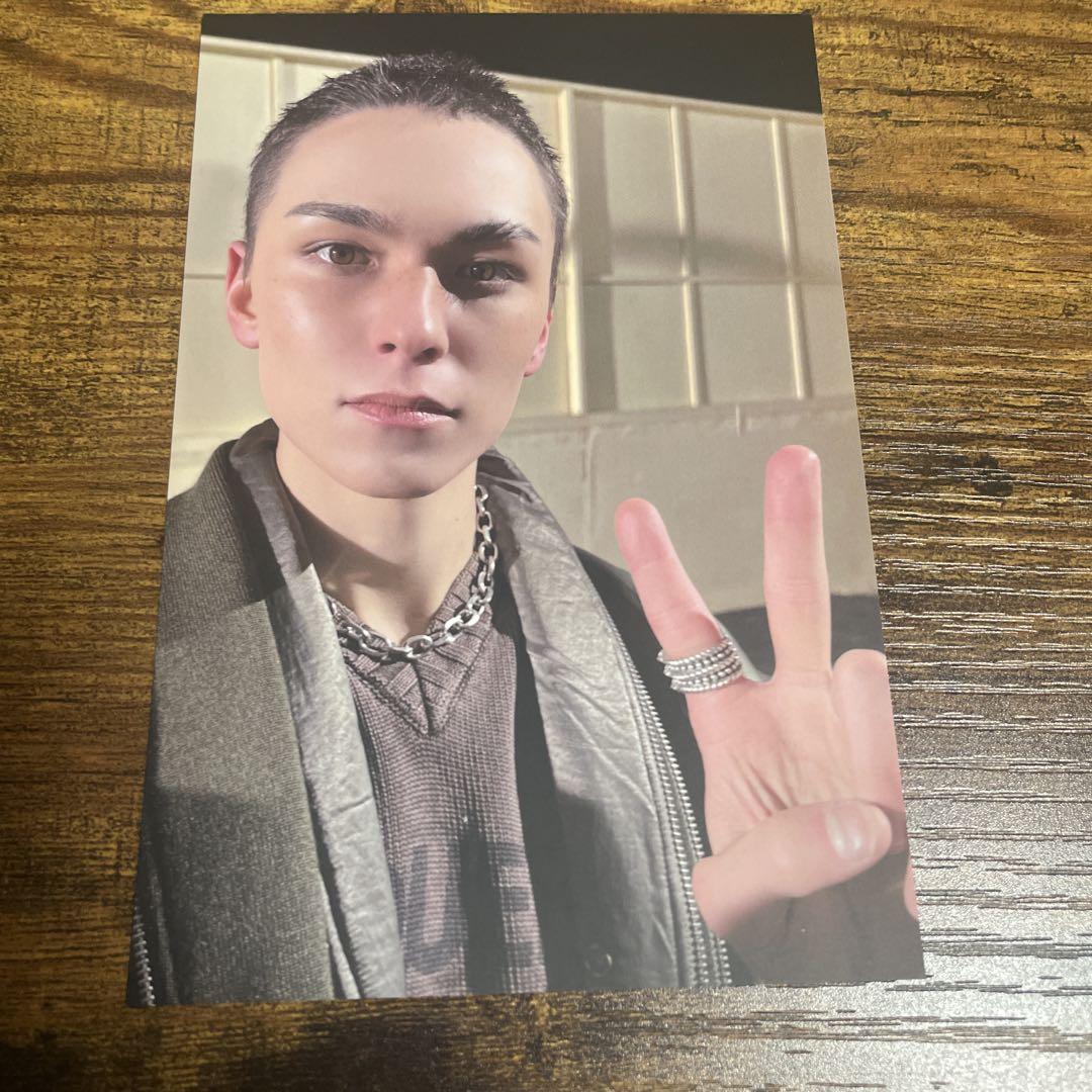 SEVENTEEN HAPPY BURSTDAY DAREDEVIL Ver バーノン トレカ HMV