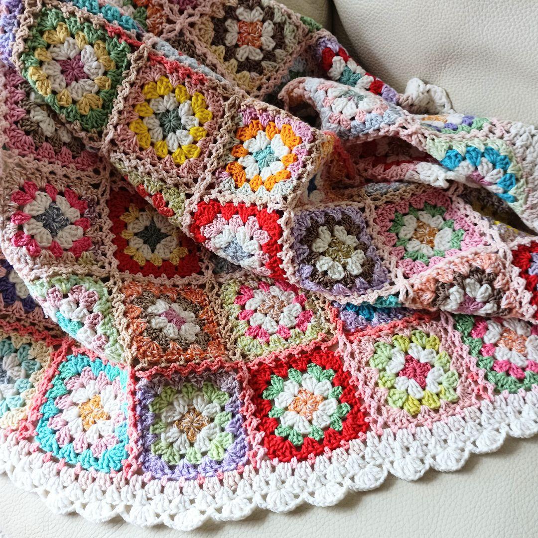 ハンドメイド★ナチュラルカラーの手編みブランケット★グラニースクエア★かぎ針編み ハンドメイド☆手編みブランケット☆グラニースクエア☆かぎ針