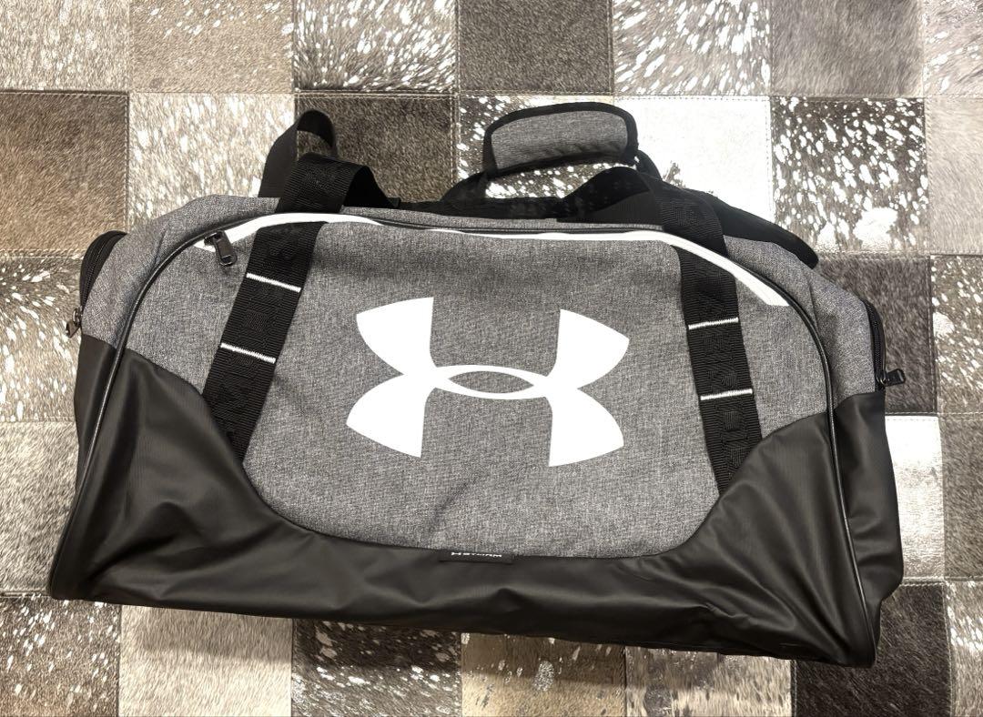 Under Armour ボストンバッグ グレー/ブラック