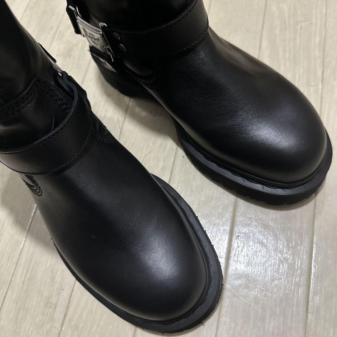 Dr. Martens ANISTONE HI 黒ブーツ