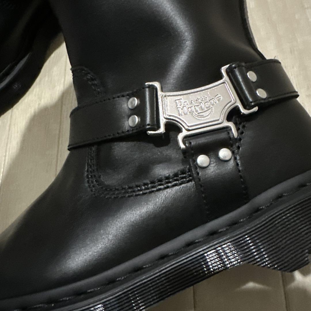 Dr. Martens ANISTONE HI 黒ブーツ