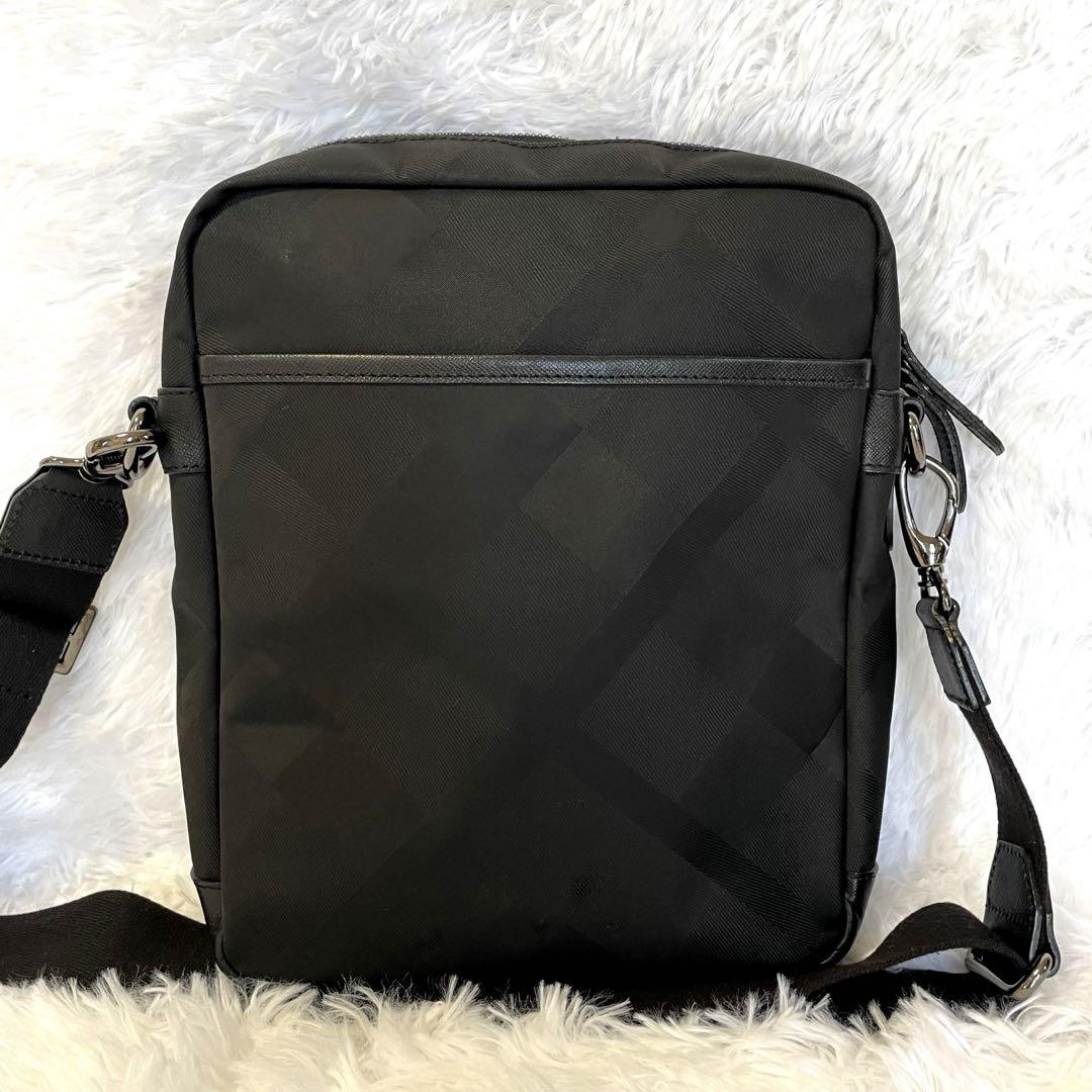 美品✨ブラックレーベルクレストブリッジ シャドーチェック ショルダーバッグ 黒
