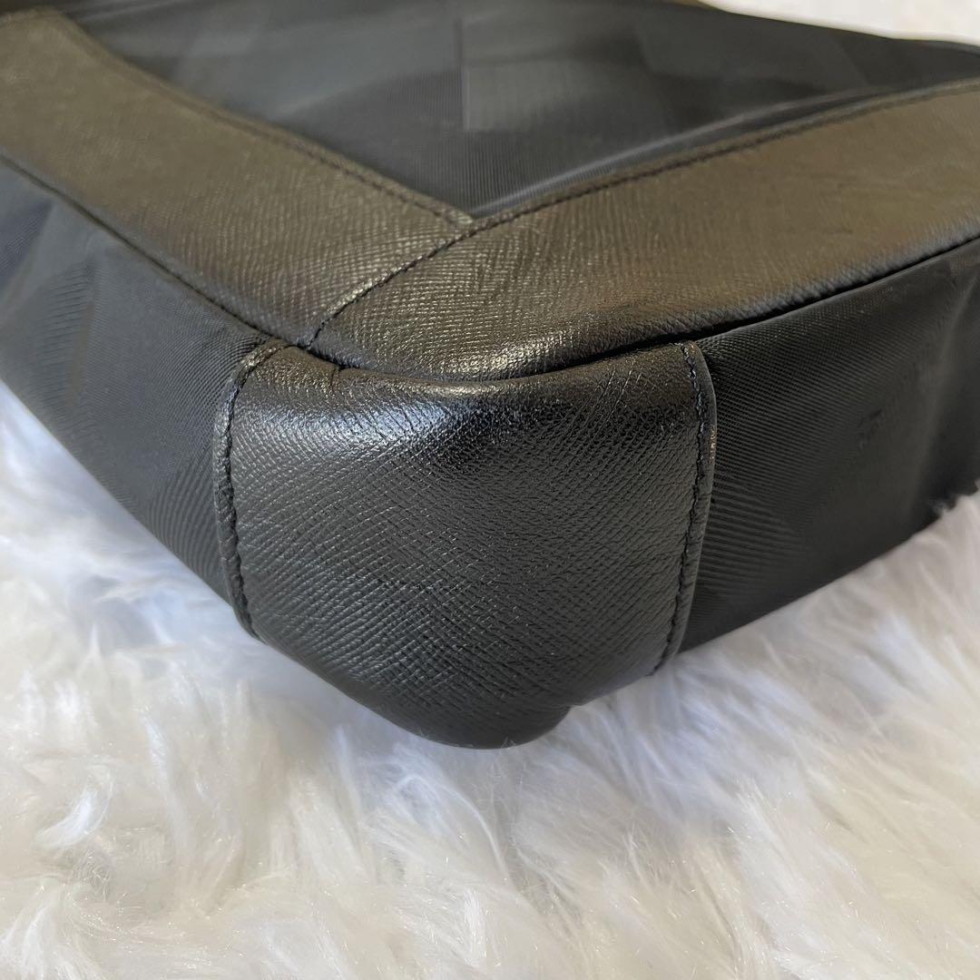 美品✨ブラックレーベルクレストブリッジ シャドーチェック ショルダーバッグ 黒