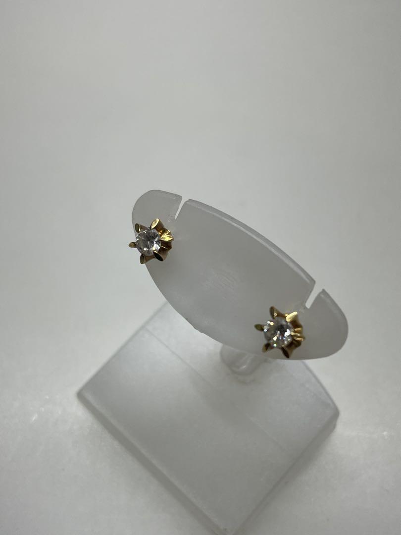 k18・ダイヤピアス・0.12ct×2・0.９g・中古品