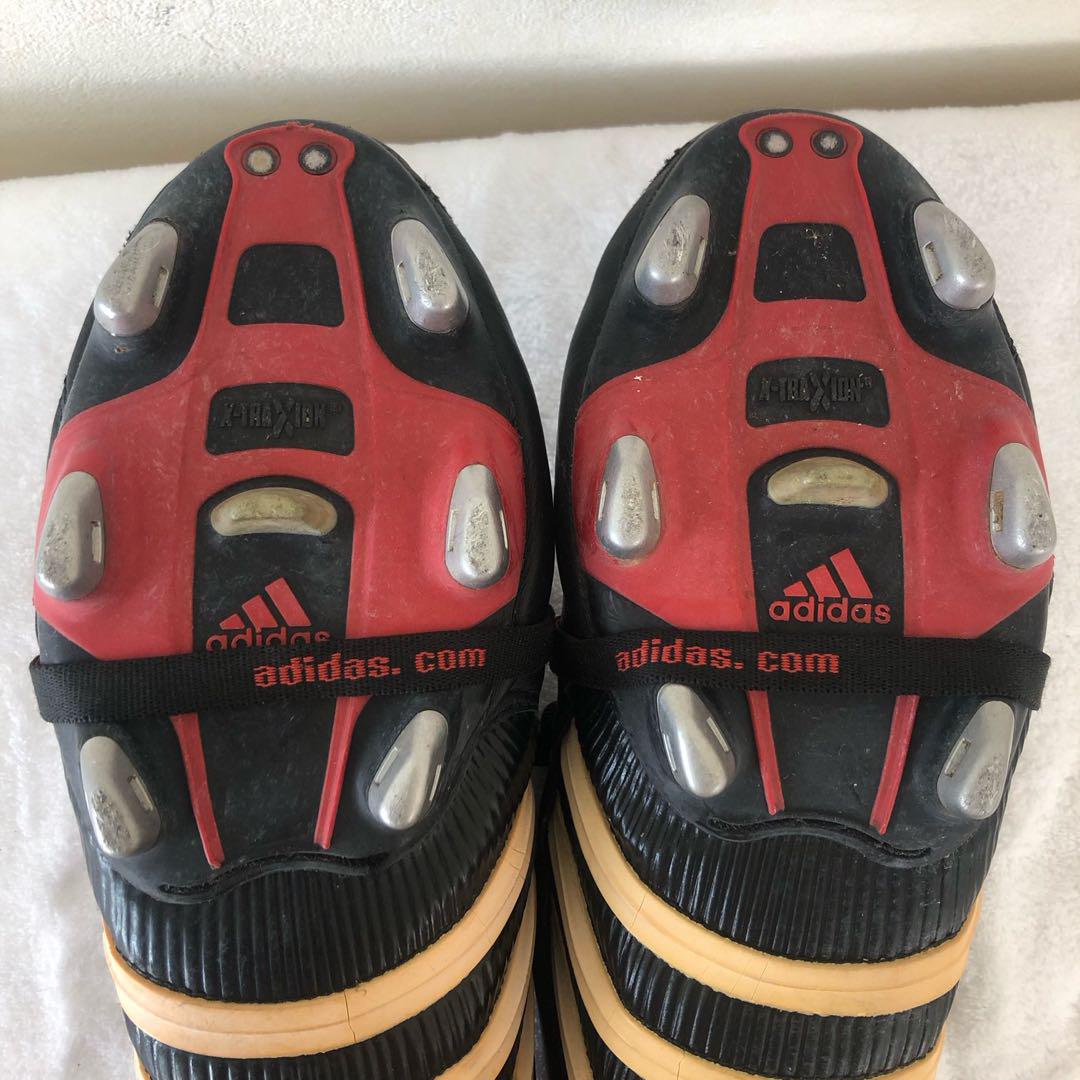 adidas アディダス　サッカーシューズ　スパイク　プレデター　黒　赤　ロゴ