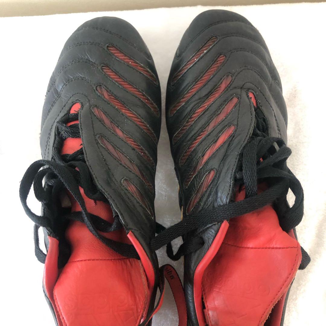 adidas アディダス　サッカーシューズ　スパイク　プレデター　黒　赤　ロゴ