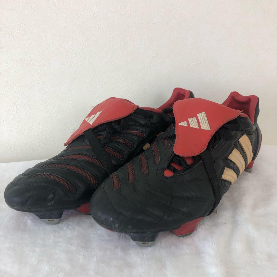 adidas アディダス　サッカーシューズ　スパイク　プレデター　黒　赤　ロゴ
