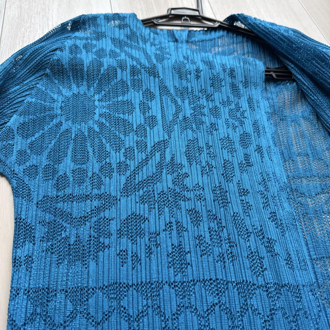 PLEATS PLEASE 青いレース編み 長袖カーディガン PLEATS PLEASE 青いレース編み 長袖カーディガン