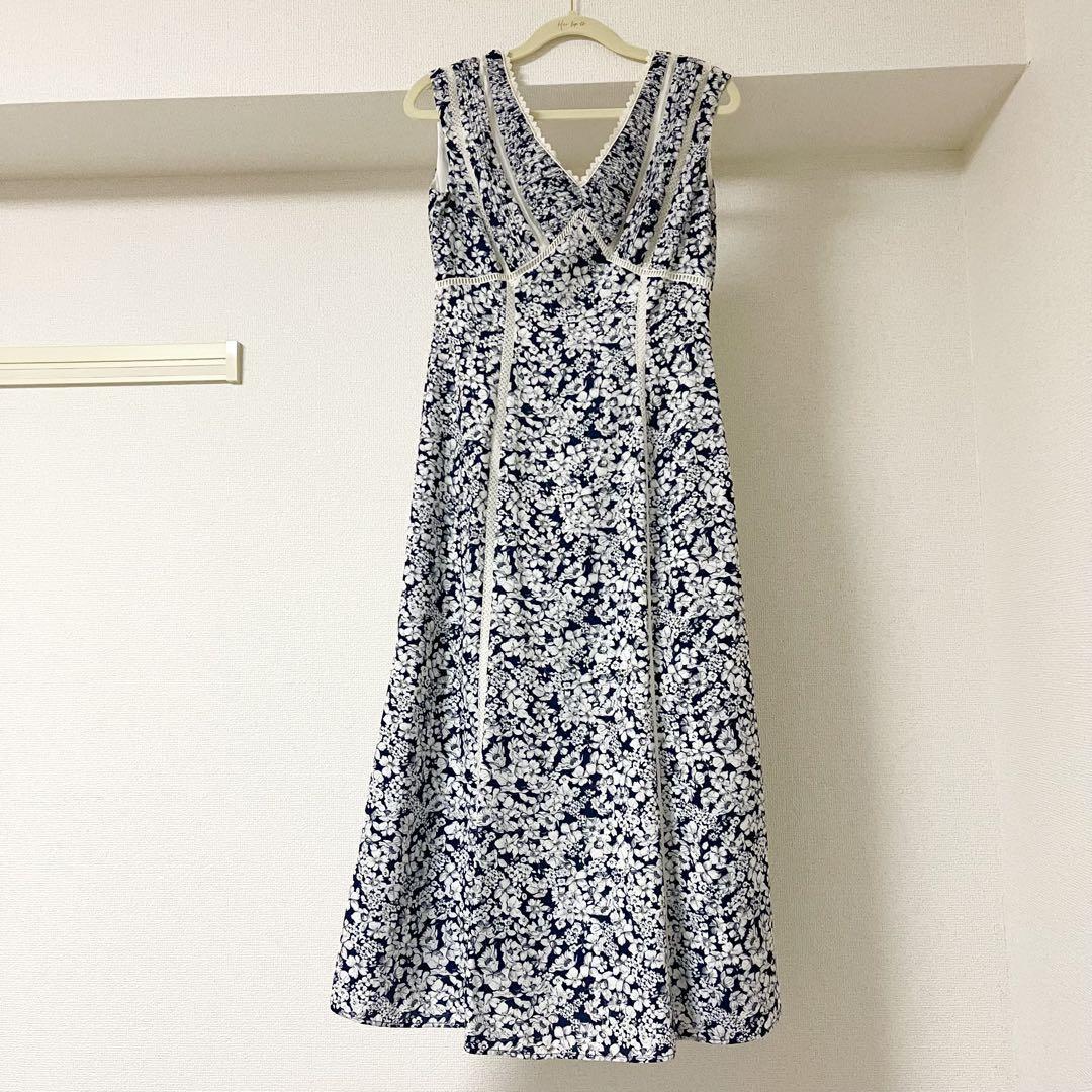 ほぼ未使用✨Herlipto Lace Trimmed Floral Dress Lace Trimmed Floral Dress（ワンピース）｜Her lip to（ハー