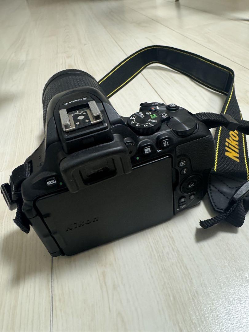 Nikon D5600 一眼レフカメラ　ダブルズームキット