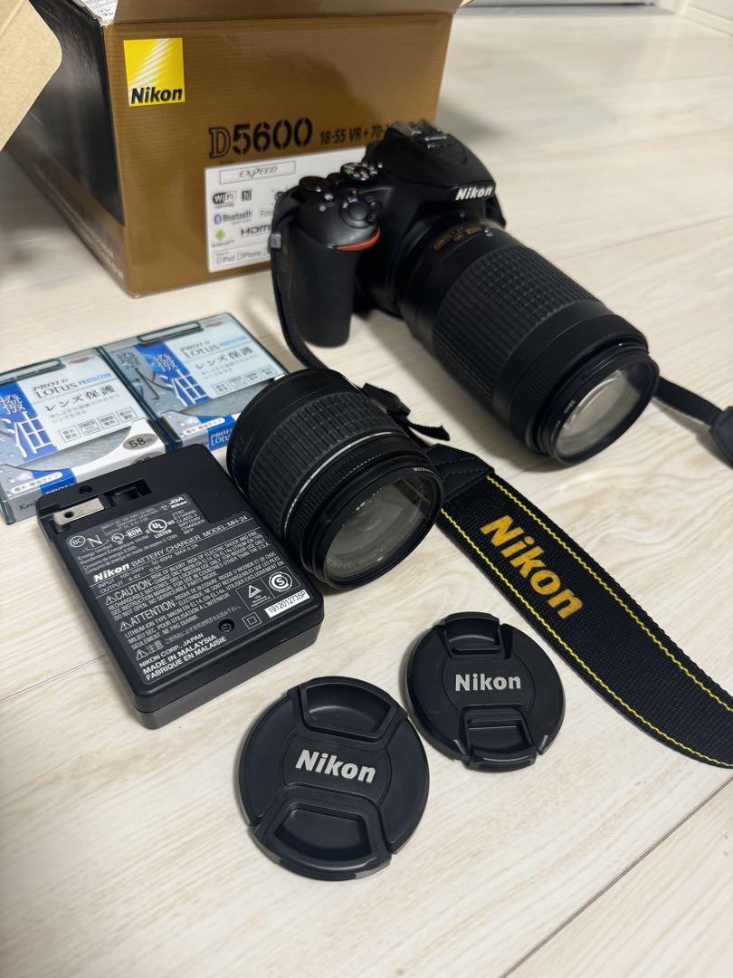 Nikon D5600 一眼レフカメラ　ダブルズームキット