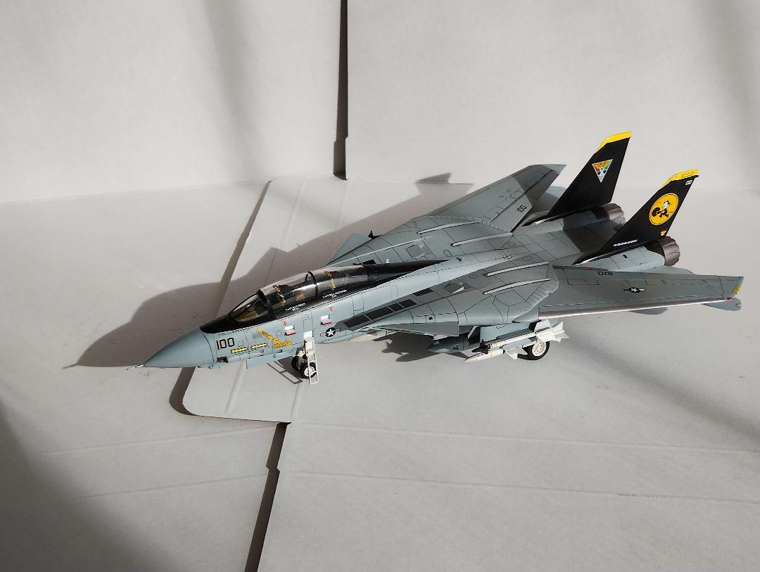 プラモデル完成機　1/72　F-14 トムキャット