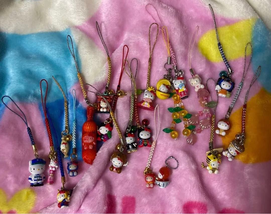 サンリオ ハローキティ ご当地キティ ストラップ 根付やや傷や汚れあり