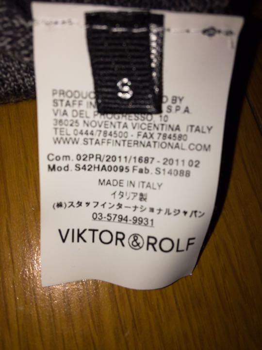 ほぼ未使用品　Viktor&Rolf Vネックグレーニット