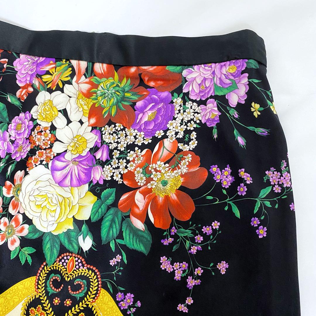 美品✨　ドルチェ&ガッバーナ　ミニスカート　シルク　花　マルチカラー　ストレッチ