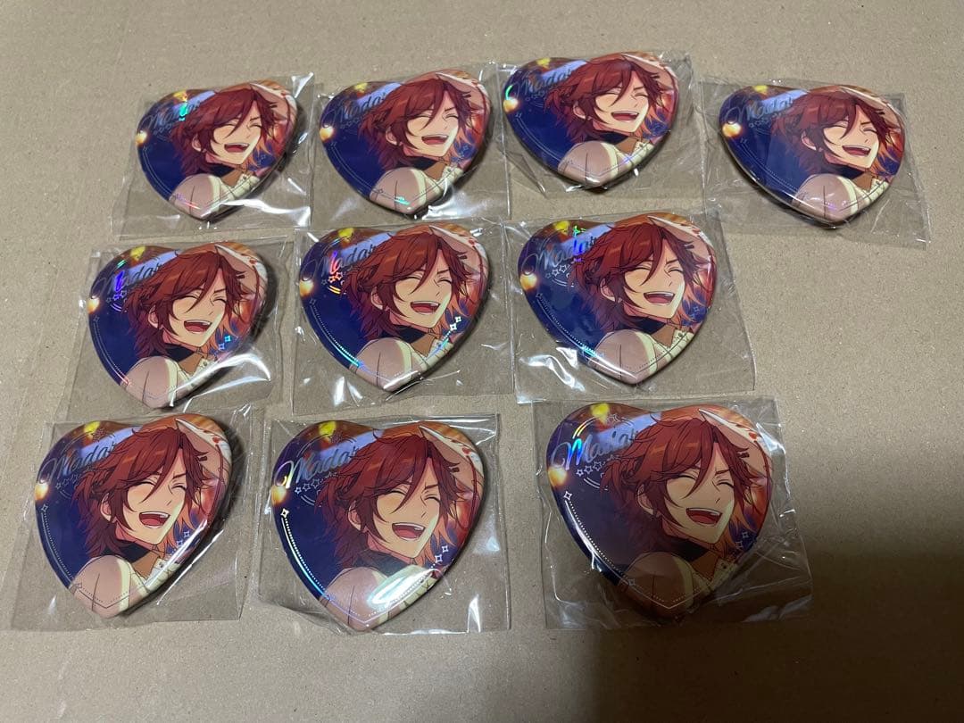 熱販売 あんスタ 中国 ハート缶バッジ 三毛縞斑 バッジ - www