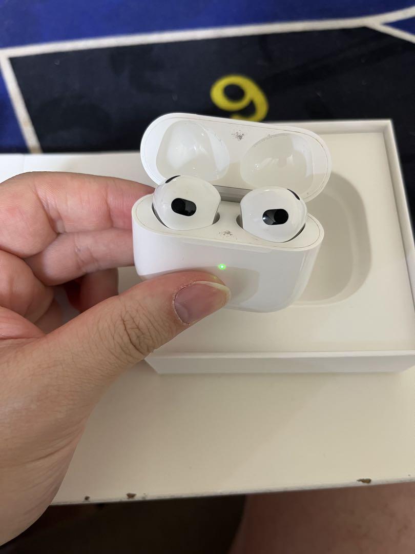 Apple AirPods 第三世代本体 充電ケース付き