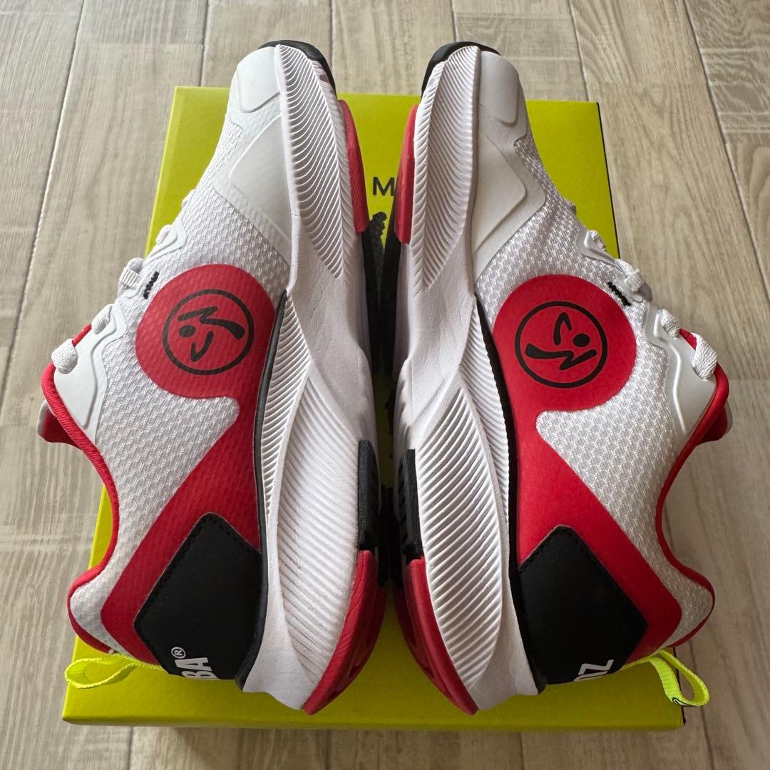 ZUMBA ホワイト/レッド スニーカ23.5cm ZUMBA ホワイト/レッド スニーカ23.5cm