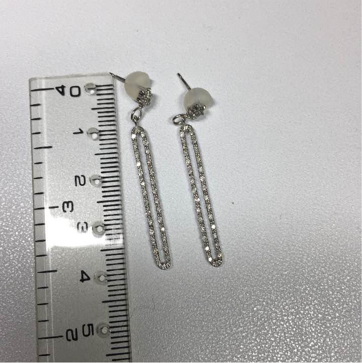 ダイヤ１８ＫWGのピアス