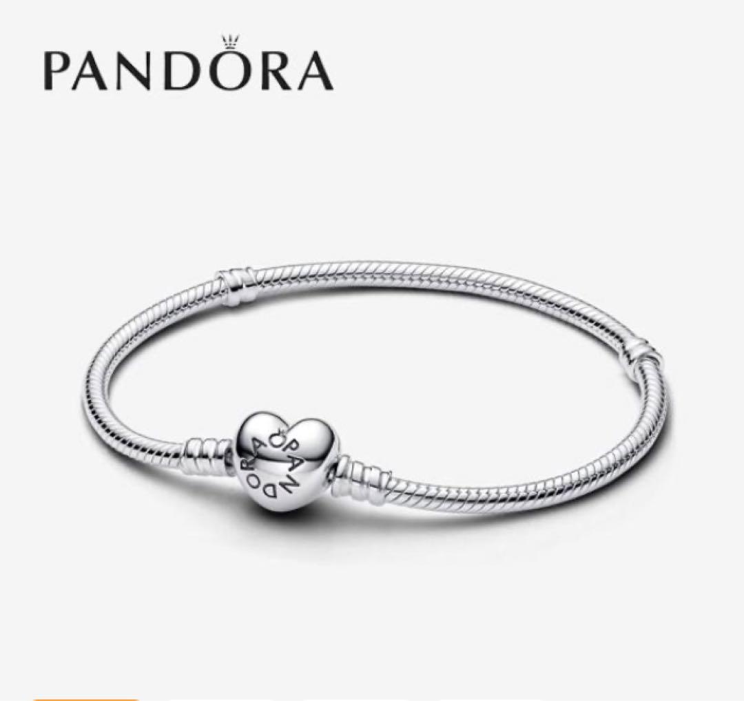 pandora パンドラ　ハートスネークチェーンブレスレット　チャーム付き
