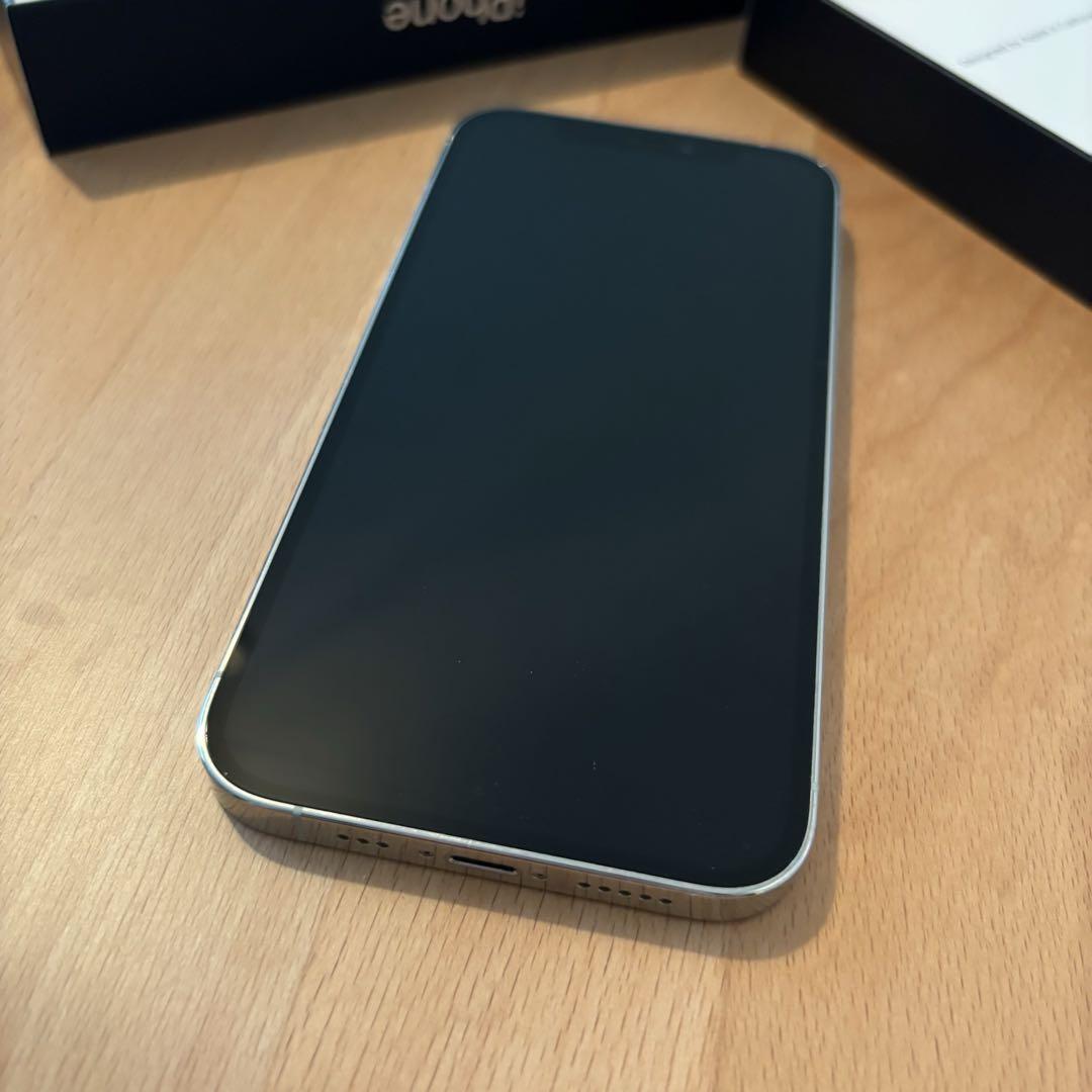 iPhone 12 pro シルバー 256GB SIMロック無し