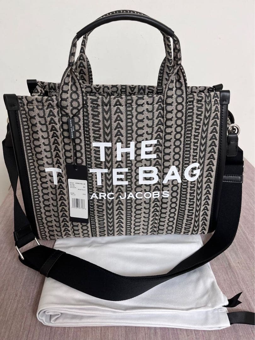 み*く様 新品未使用 マークジェイコブス ミニ トラベラー トートバッグ