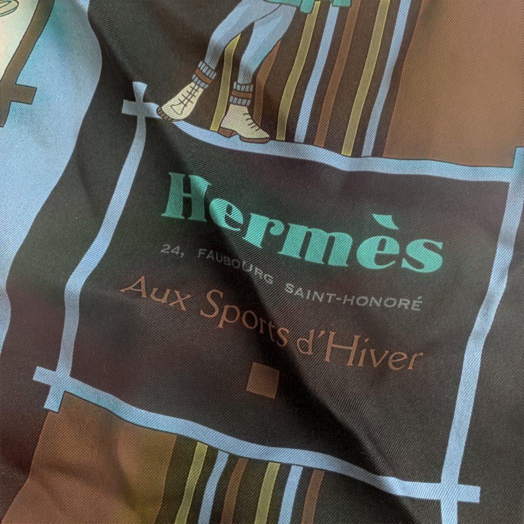 Hermès Aux Sports d'Hiver シルクスカーフ 保存袋付 Hermès Aux Sports d'Hiver シルクスカーフ 保存袋付 - メルカリ