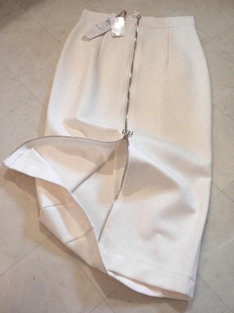 新品◆リナシメント◆素敵アイボリーホワイト！定番人気のペンシルタイトスカート！S