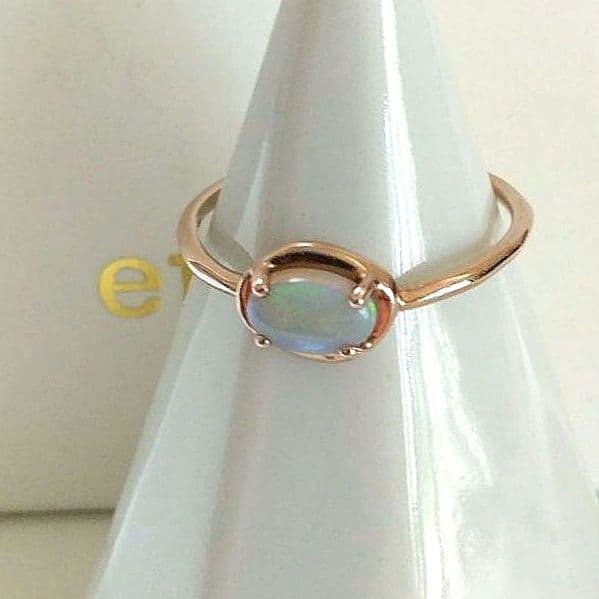 エテ K10 オパール リング 9号 ミストピンク 遊色 レア モダン 美品 エテ K10 オパール リング 9号 ミストピンク 遊色 レア モダン 美品