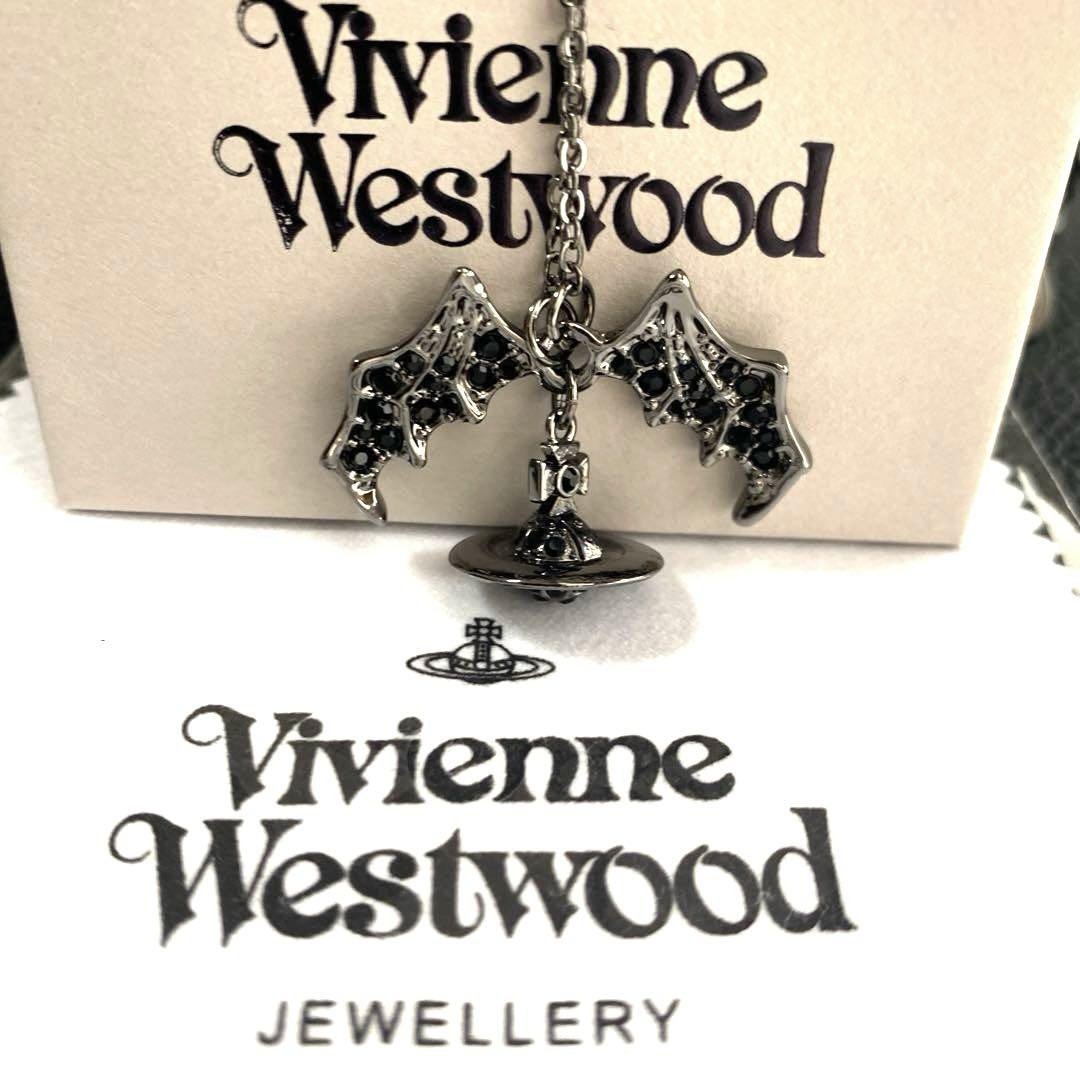 コウモリ　オーブネックレス　Vivienne Westwood