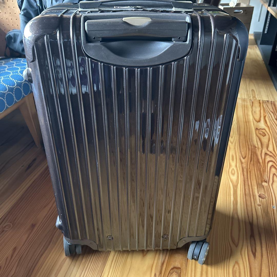 RIMOWA ブラック キャリーケース 中型