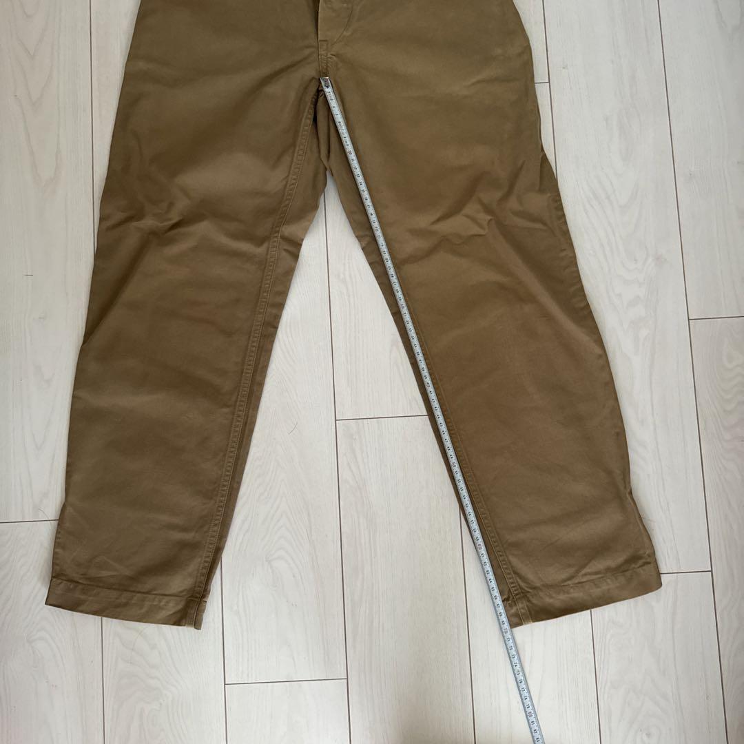 comoli ベルテッドパンツ　チノ