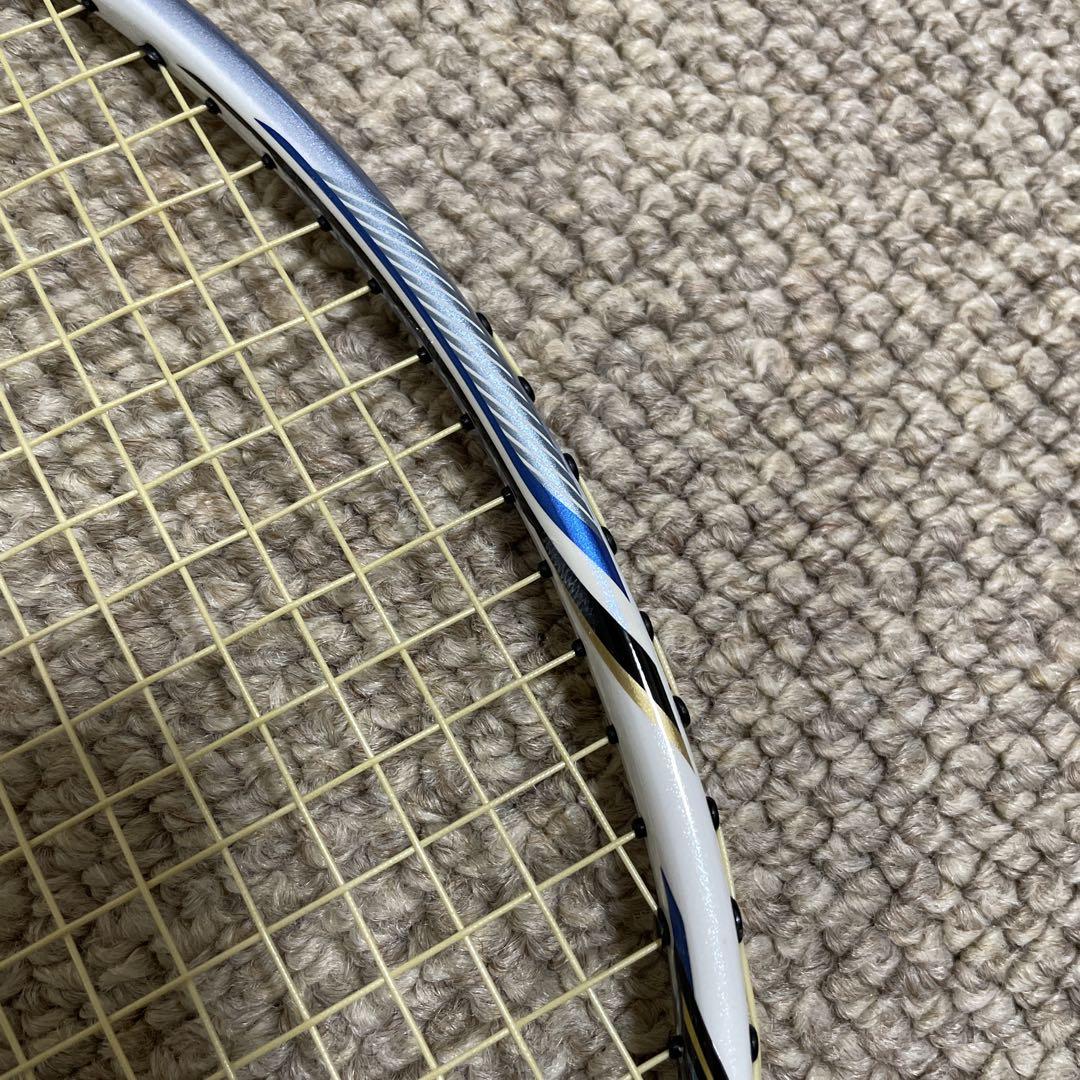 ヨネックスバドミントンラケット ナノレイ750