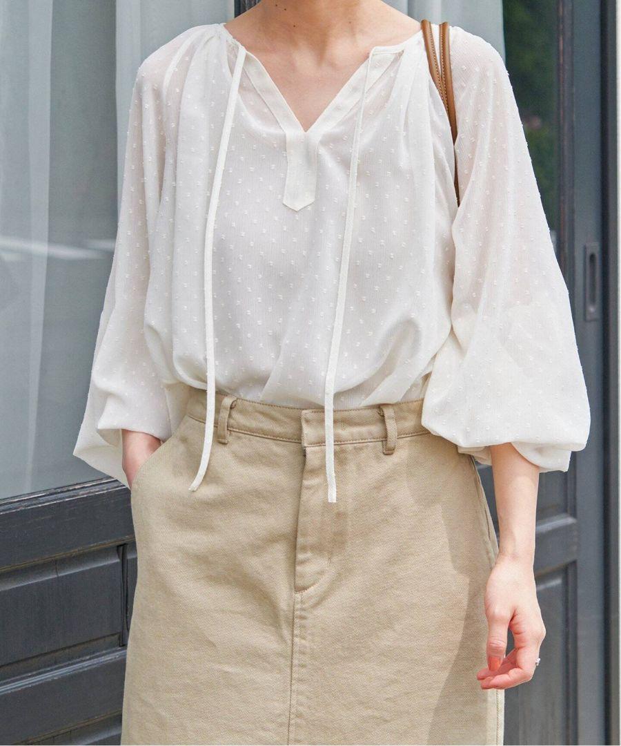 完売 Spick and Span ドットジャガードボリュームスリーブブラウス