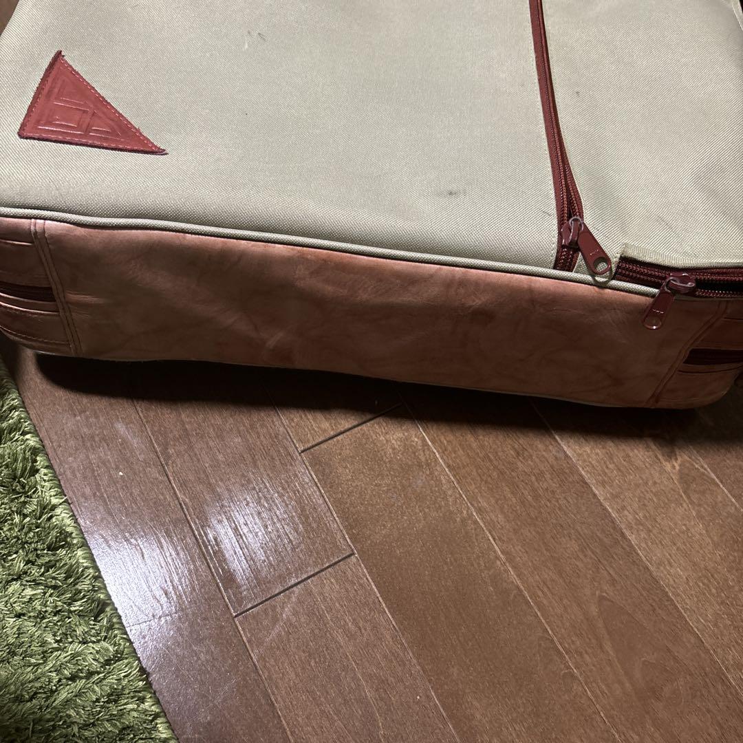 パウエル　楽器ケースバック