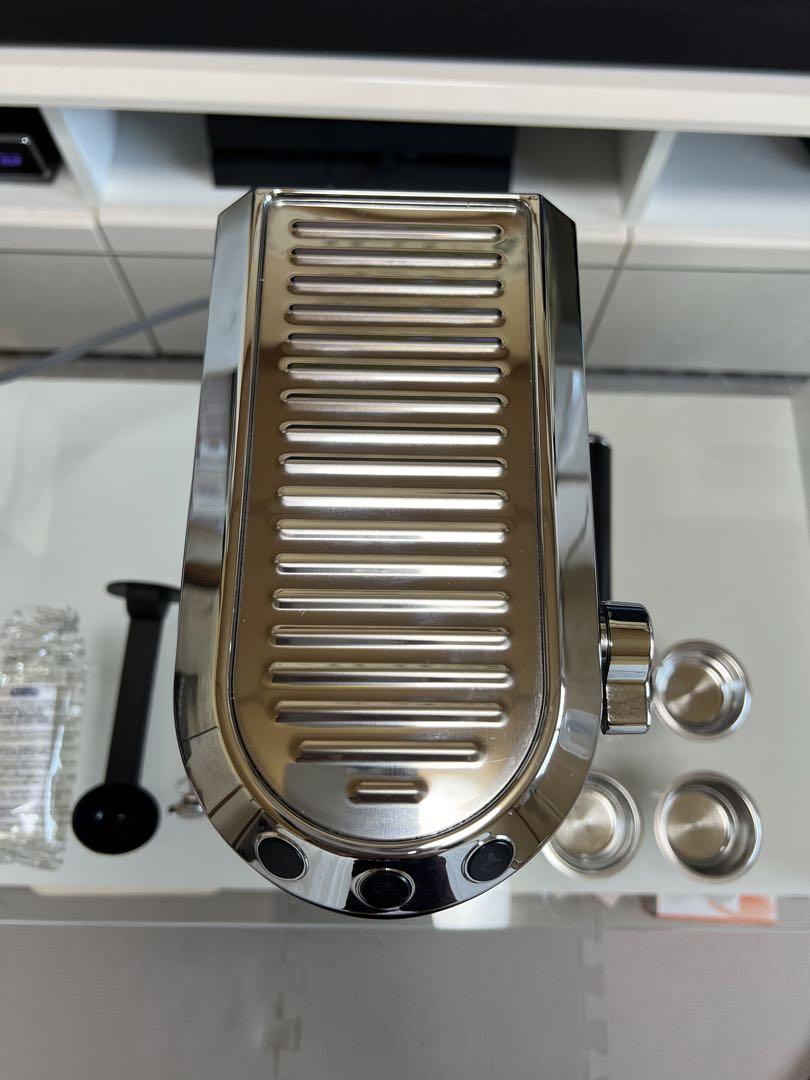 デロンギ　デディカ　エスプレッソ　DeLonghi EC680BK BLACK