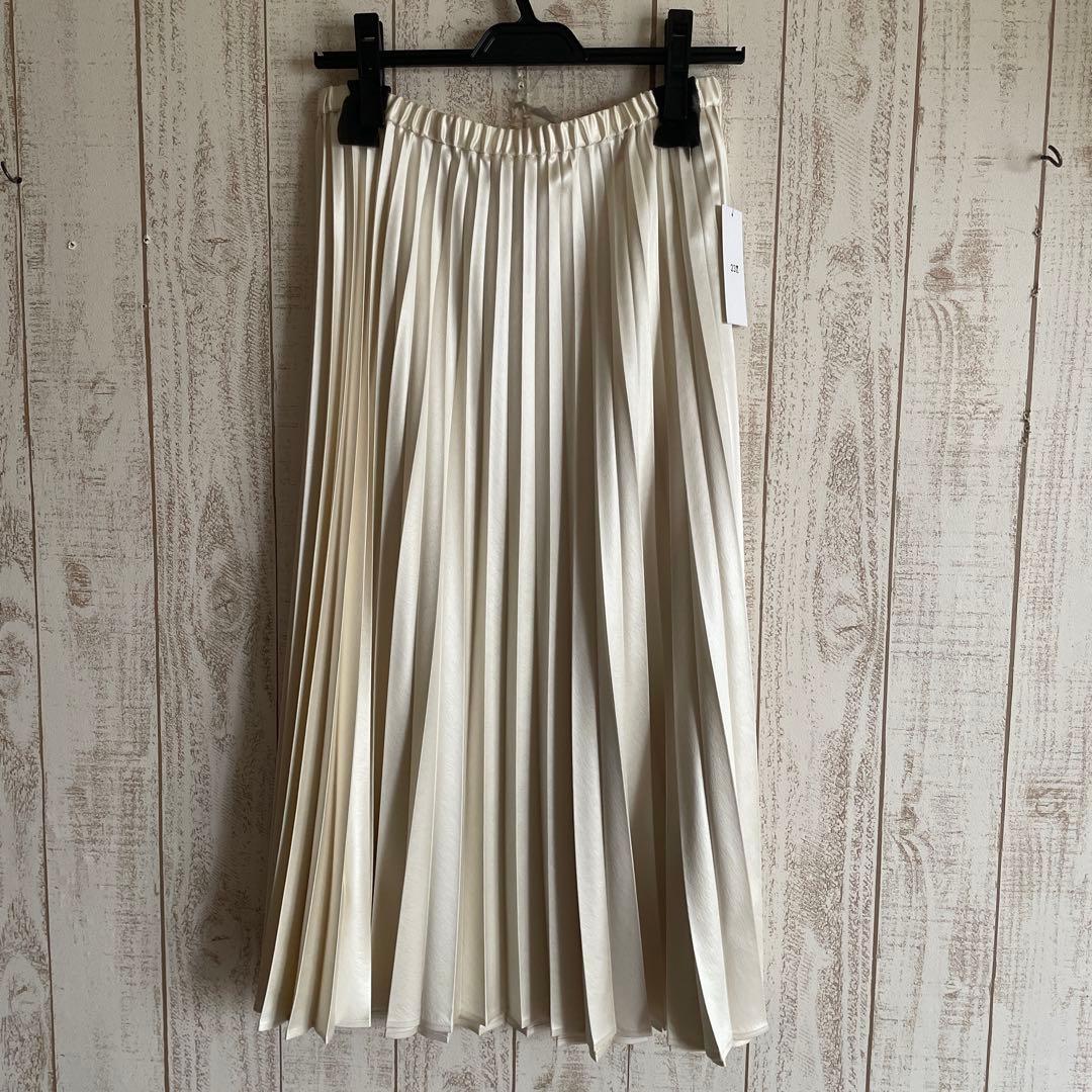新品　23区 中村アンさん着用 サテンプリーツライクスカート　ロングスカート