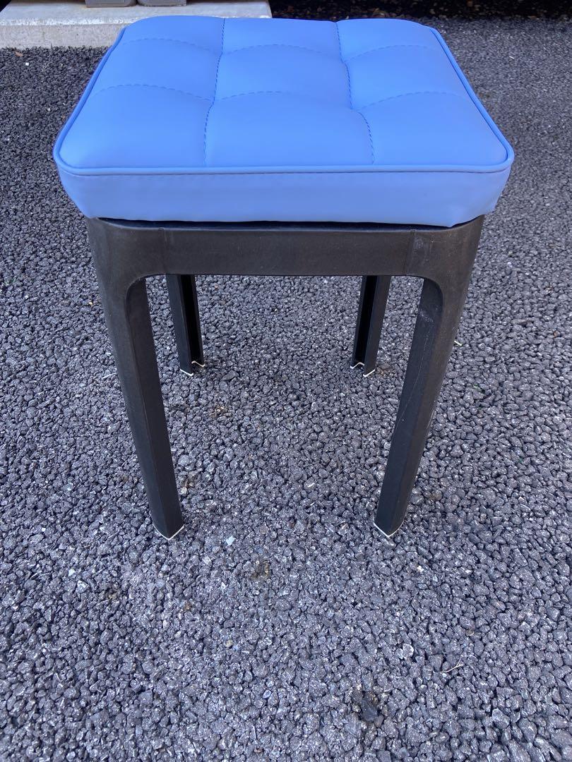 新品 組み立てイス 6脚在庫