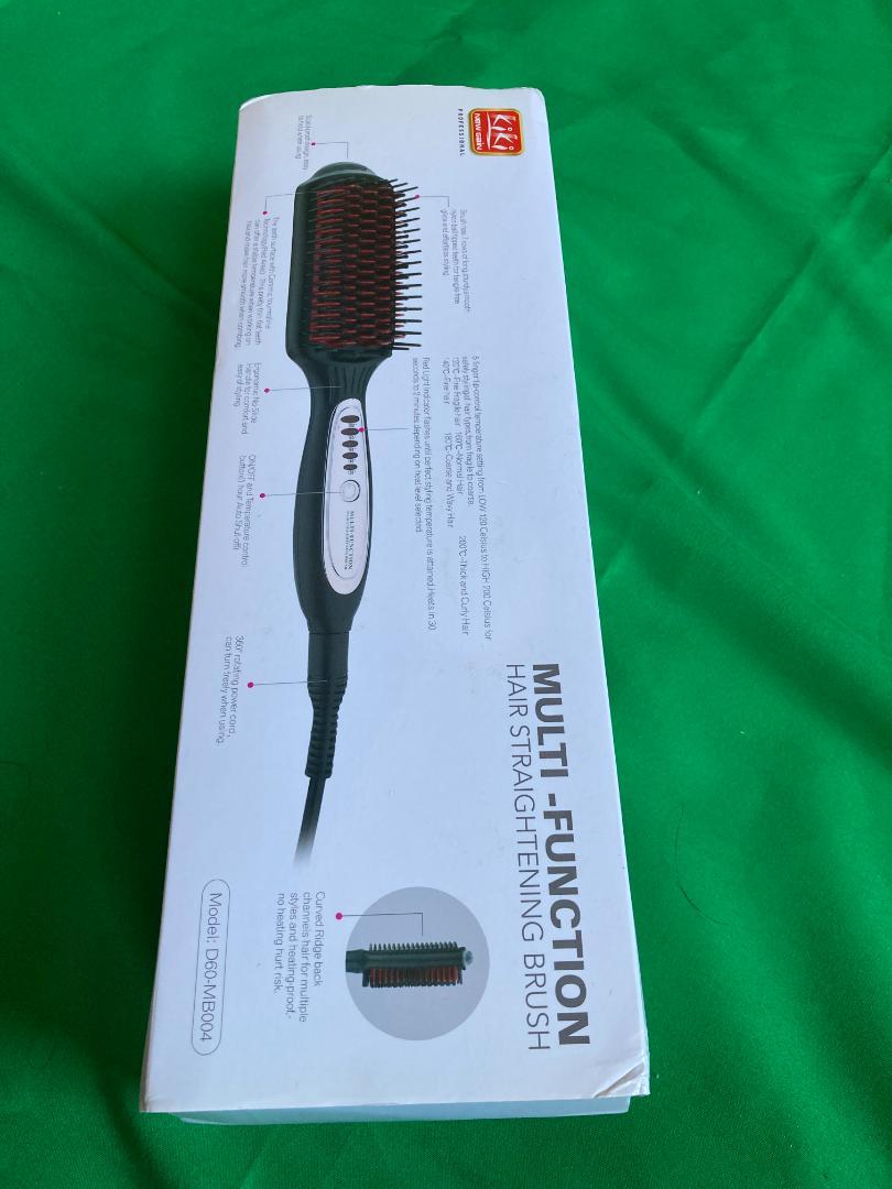 リフトヘッドスパ（充電式）とヘアーブラシ