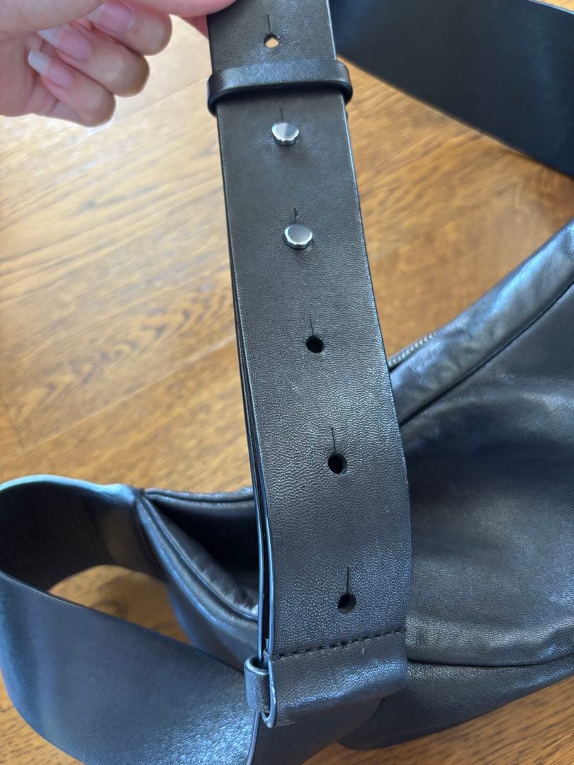 COS レザープリーツベルトバッグ DECORATOM_COM_BR