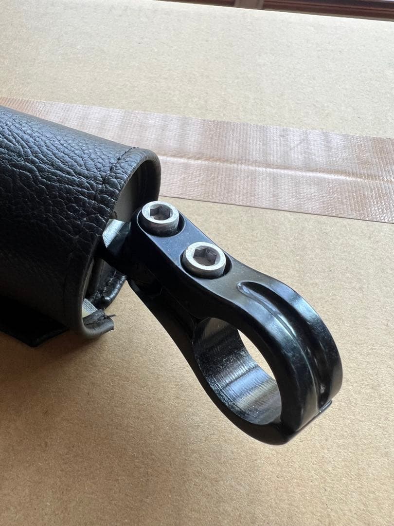 トライアンフtriumph 2023スクランブラー900 ハンドルバーブレース