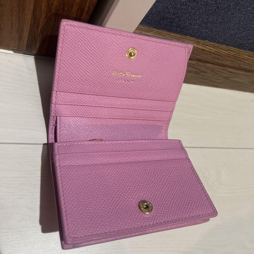 フェラガモ ミニ財布 ヴァラリボン ピンク 金具 折り財布