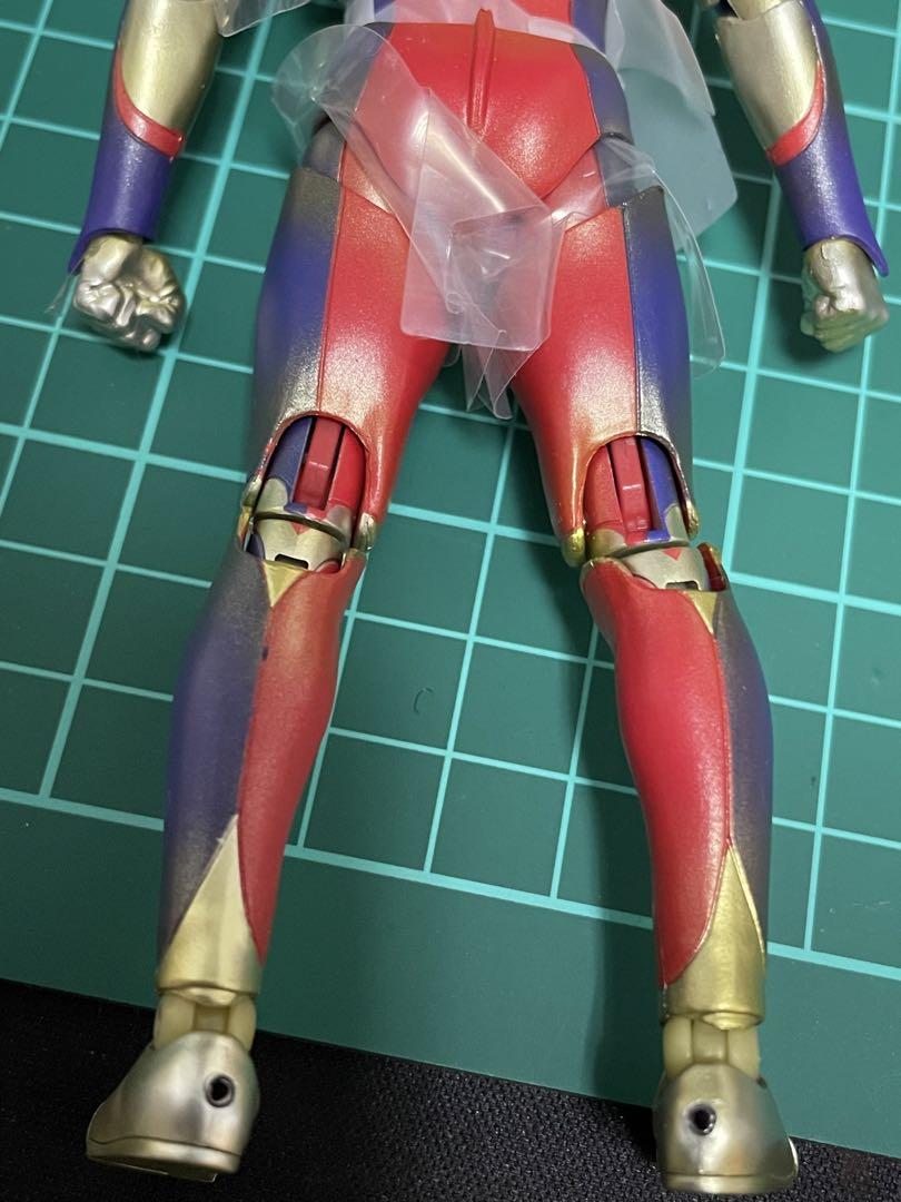 フィギュアーツ 真骨彫製法　グリッターティガ　ウルトラマン